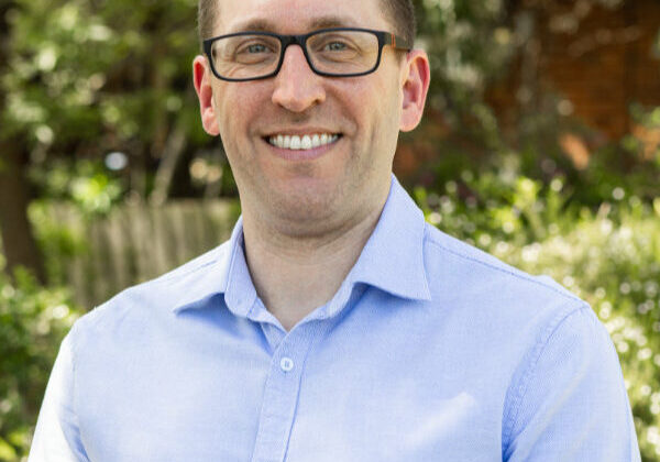 blackburn-osteopath-dr-dean-holzer